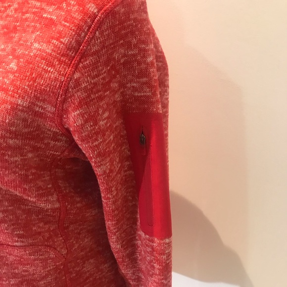 New England Patriots Antigua Women’s 1/4 Zip Red Fleece PullOver Long Sleeve - Picture 3 of 11